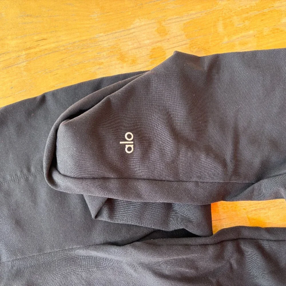 Alo Yoga Airbrush High Waist Flutter Legging, Black, Small - Picture 4 of 7